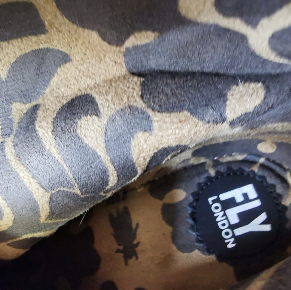 Fly London Dublin Boots - Picture 5 of 10